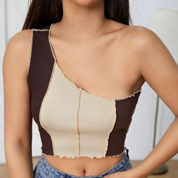 One Shoulder Colorblock Crop Top - Picture 3 of 12